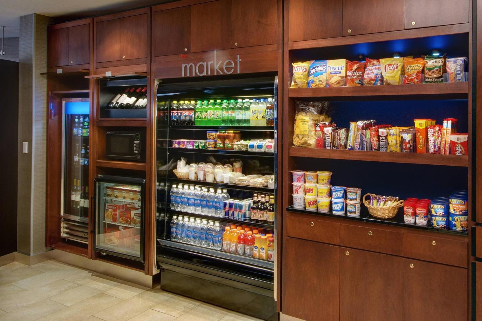 Hotel Courtyard By Marriott Madison East Exterior foto